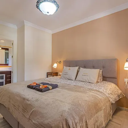 Karmyr Bed & Breakfast *