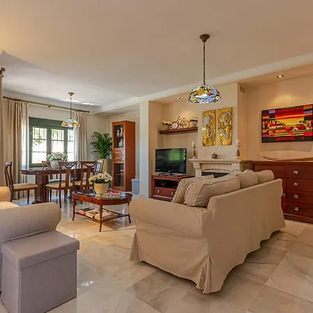 Bed & Breakfast Villakarmyr Alhaurin de la Torre